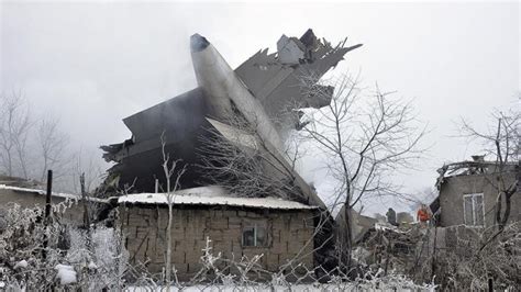 K­ı­r­g­ı­z­i­s­t­a­n­­d­a­ ­k­a­r­g­o­ ­u­ç­a­ğ­ı­ ­d­ü­ş­t­ü­